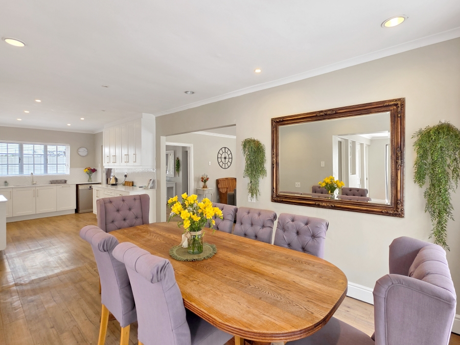 4 Bedroom Property for Sale in Constantia Western Cape